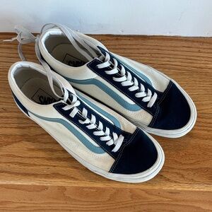 Vans Men's Blue and Cream Sneakers